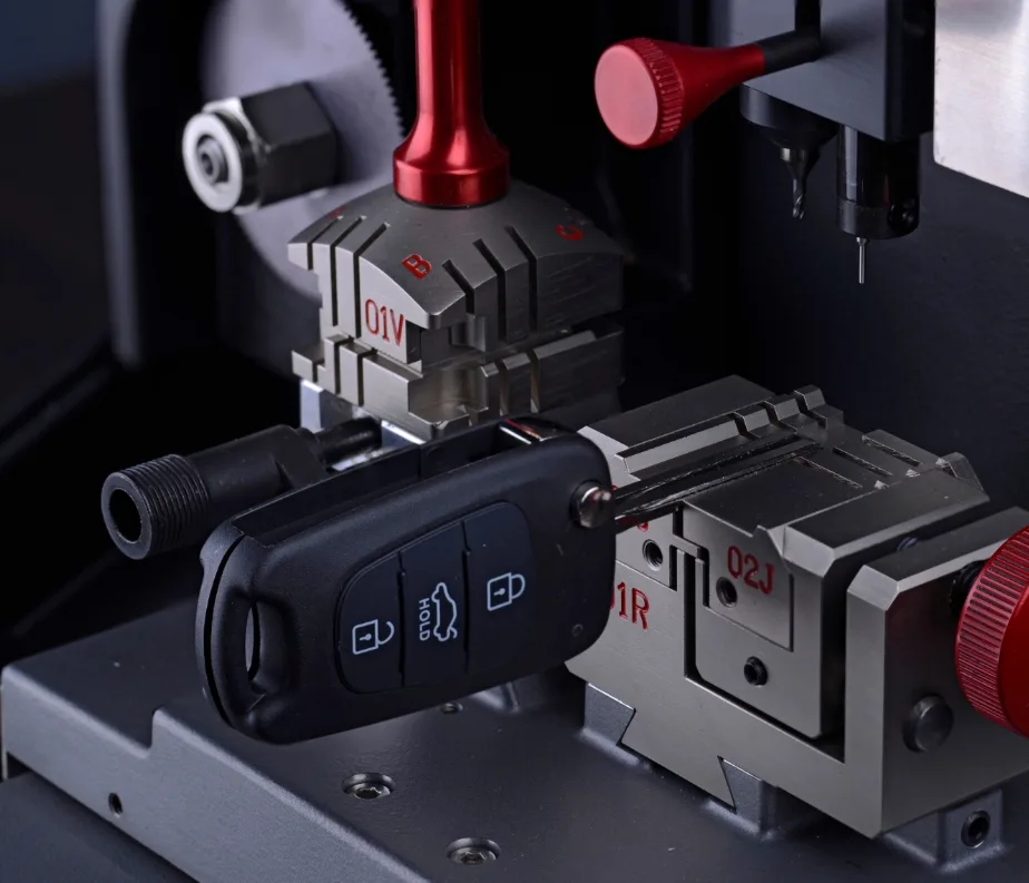 Triton Locksmith Plantation providing car key replacement plantation in Plantation FL