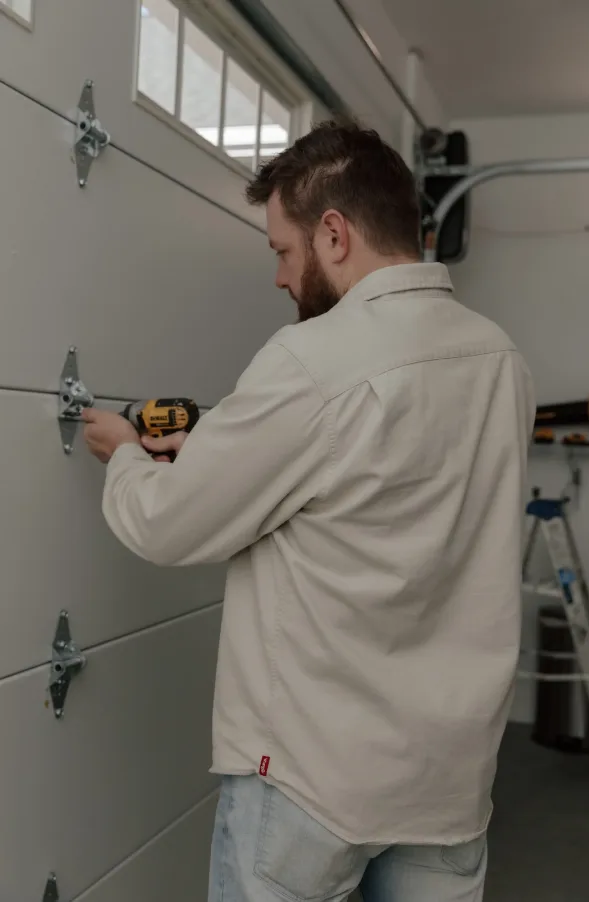 Garage Door Lock Plantation service by Triton Locksmith Plantation in Plantation FL