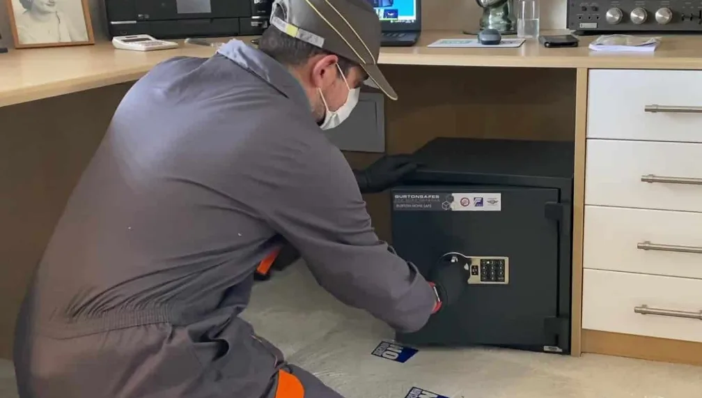 Safe Opening and Installation Plantation service by Triton Locksmith Plantation in Plantation FL